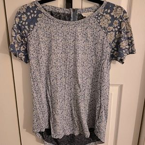 Flowy floral blue Lucky Brand tshirt